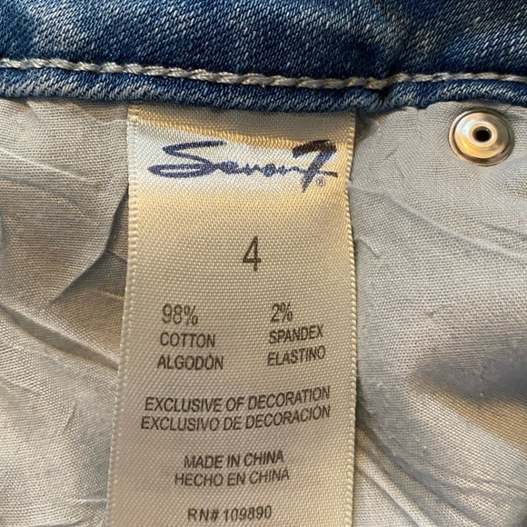 Seven7 Weekend Short High-Rise Jean Shorts with Mild Distressing Size 4 - Picture 7 of 13